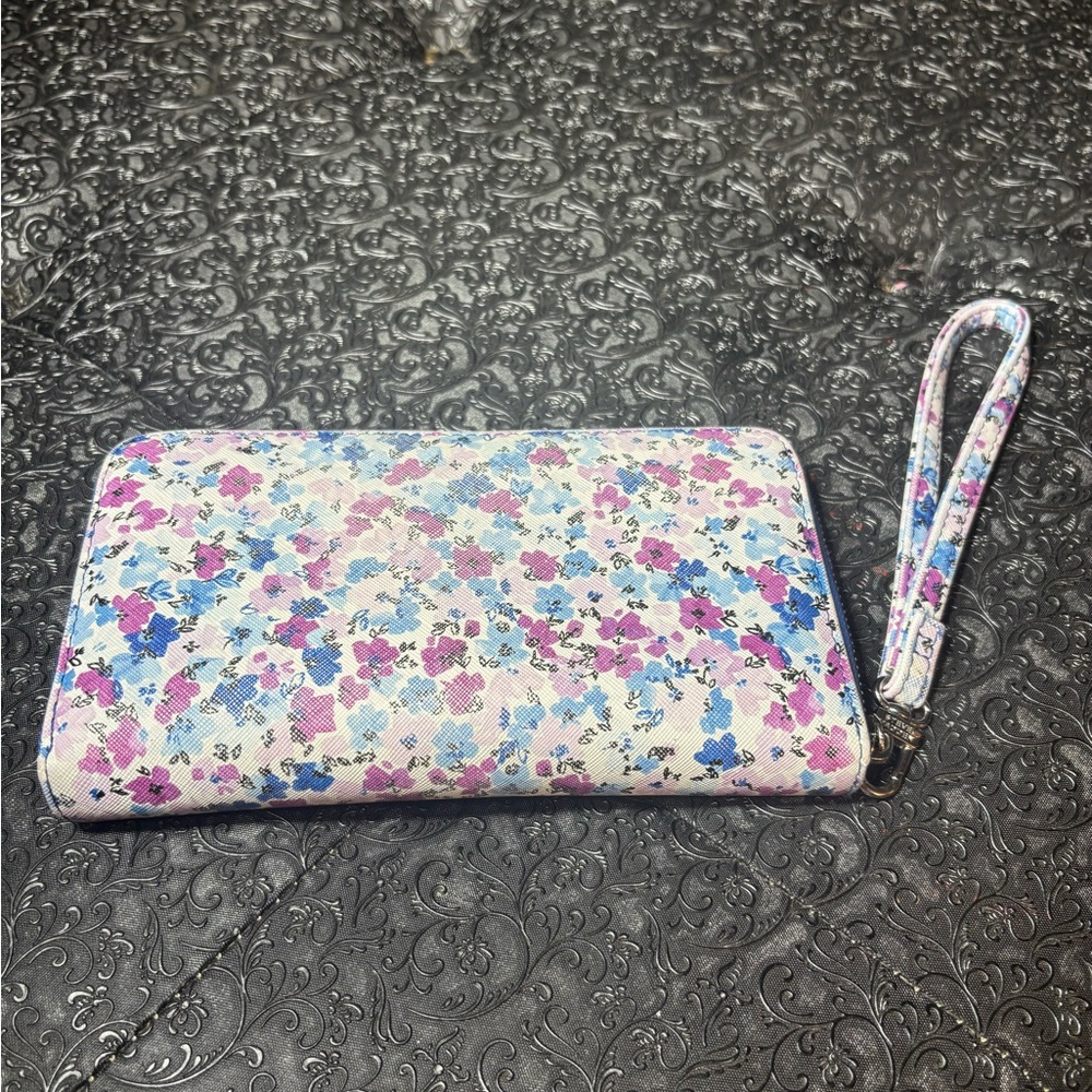 Steve Madden Floral Zip-Around Wristlet Wallet in Pink & Blue NWOT - Picture 2 of 6